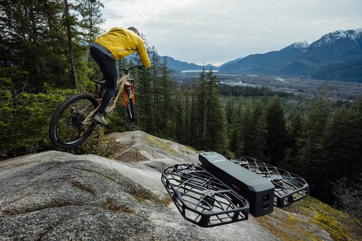 Actual product image HoverAir X1 PROMAX Ultimate Cycling Kit Drohne (16 min, 192.50 g, 48 Mpx)