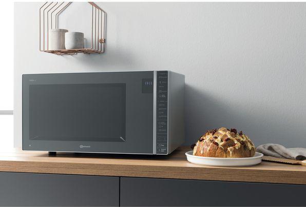 Actual product image Bauknecht MW 304 M, Noble Black (30 l)