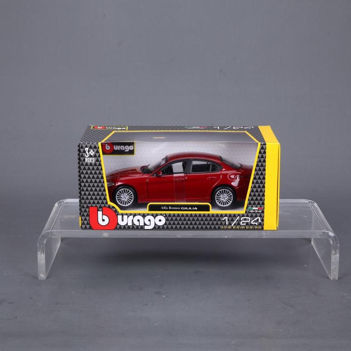 Actual product image Bburago Alfa Romeo Giulia 2016