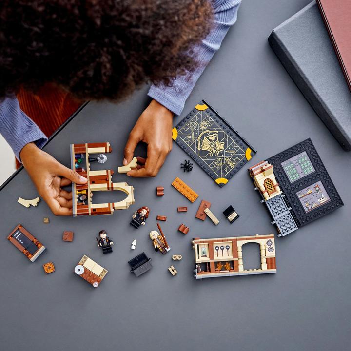 Produktbild LEGO Hogwarts Moment: Verteidigungsunterricht (76397, LEGO Harry Potter)