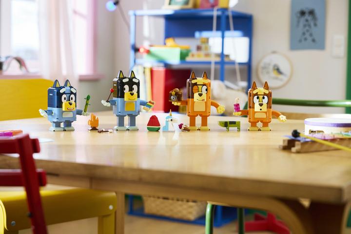 Produktbild LEGO Blueys Familie aus Steinen (11217, LEGO Bluey)