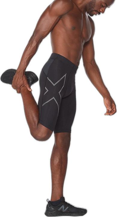 Produktbild 2XU Light Speed Compression (L)