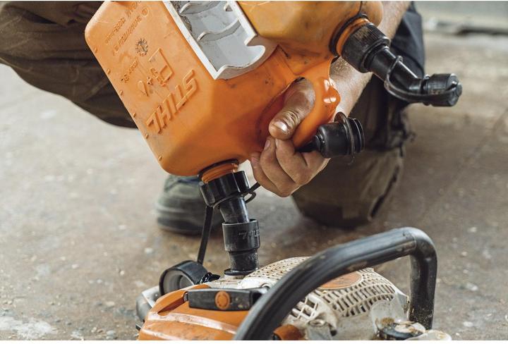 Produktbild Stihl Einfüllsystem für Sägekettenhaftöl (Kettensäge, Gartenmaschinen Ersatzteile)