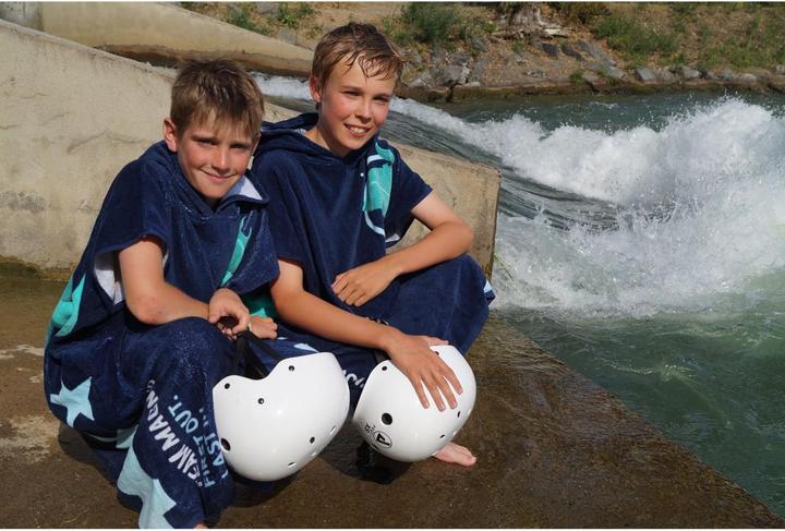 Actual product image Team Magnus Badeponcho für Kinder