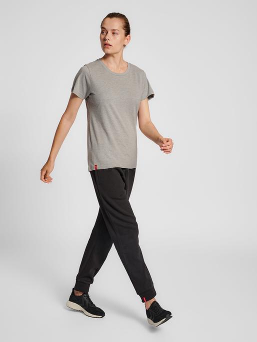 Actual product image hummel Hmlred Basic T-Shirt S/S Woman (XL)