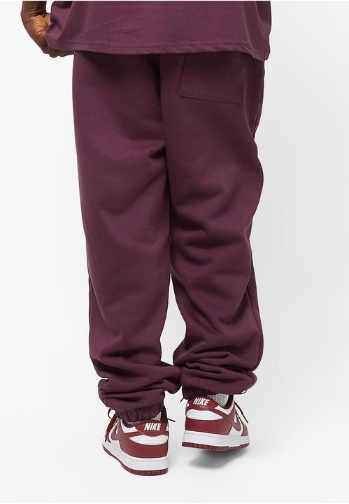 Actual product image Snipes Small Logo Essential Oversized Jogginghose - 199201 (S)