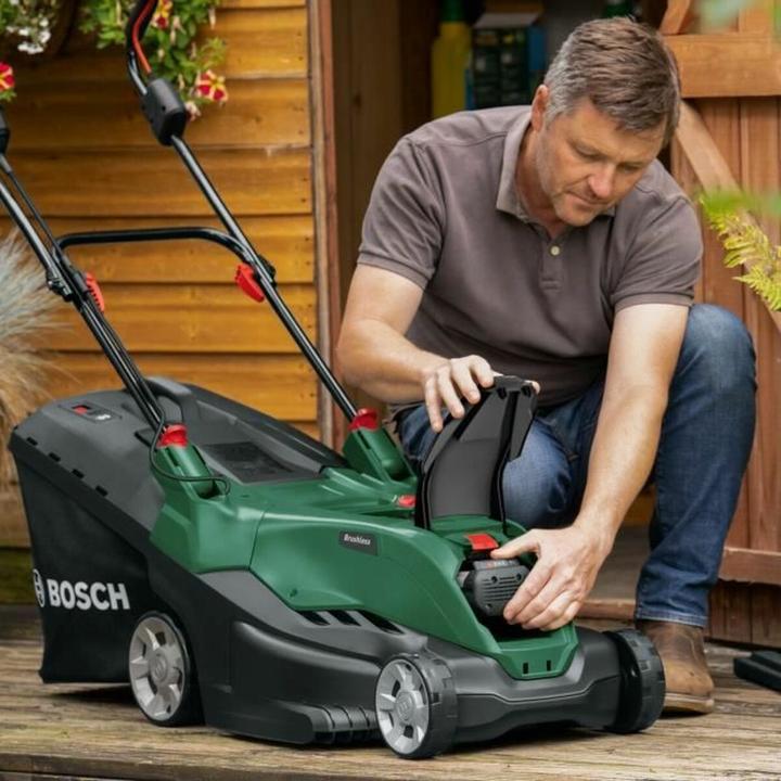 Image du produit Bosch Hausgeräte AdvancedRotak 36V44750 AkkuRasenmäher44 cm Schnittbreite (Fonctionnement sur batterie)