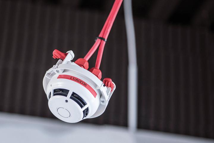 Actual product image Brother PT-E110VP