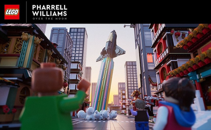 Actual product image LEGO Über dem Mond mit Pharrell Williams (10391, LEGO Icons, LEGO Rare Sets)