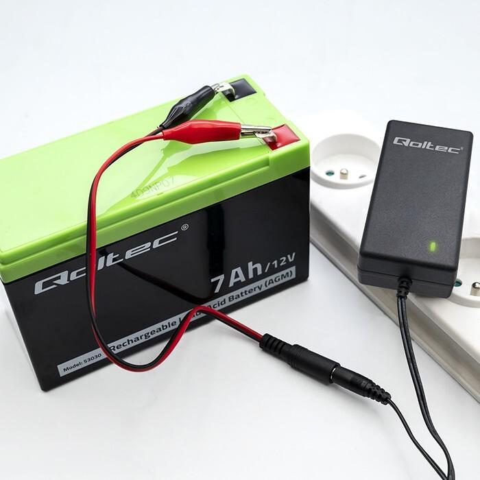Produktbild Qoltec Ladegerät für AGM GEL STD 6V 12V Batterie 1,5A (12V, 6V, 1.50 A)
