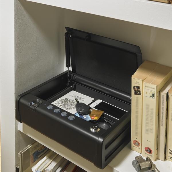 Actual product image Master Lock Fingerprint Safe (2.34 l)