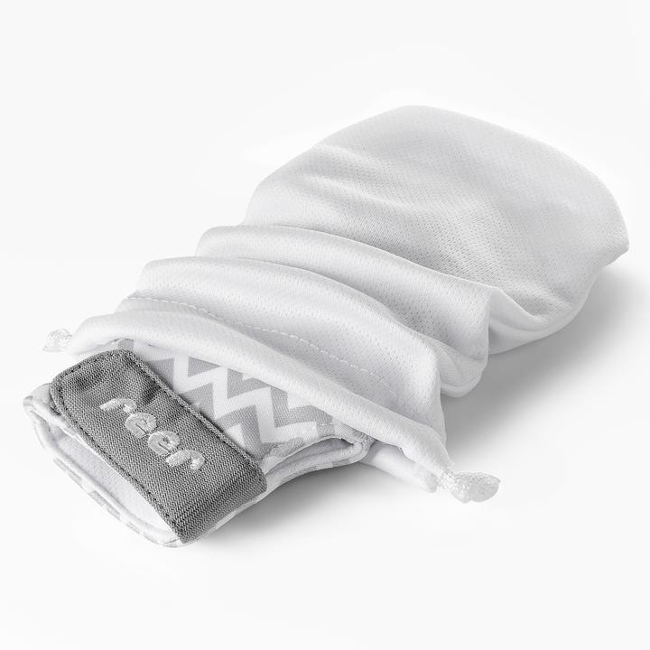 Actual product image Reer Toothed mitten (3 Months - 2 years)