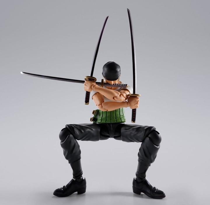 Produktbild Bandai One Piece S.H.Figuarts Roronoa Zoro Romance Dawn Version