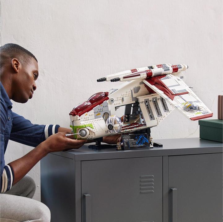Actual product image LEGO UCS Republic Gunship (75309, LEGO Rare Sets, LEGO Star Wars)