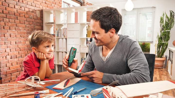 Immagine prodotto Bosch Home & Garden Colla a caldo GluePen