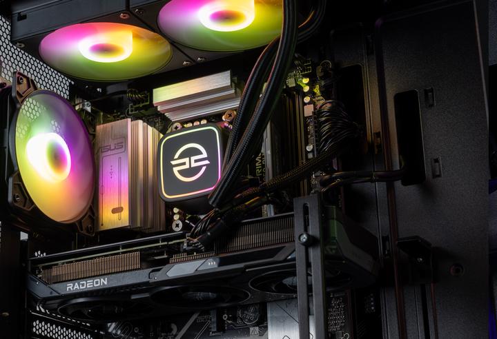 Produktbild PCSpecialist V8 - Ryzen 7 9070XT (1000 GB, 32 GB, AMD Ryzen 7 7800X3D, Radeon RX 9070 XT)