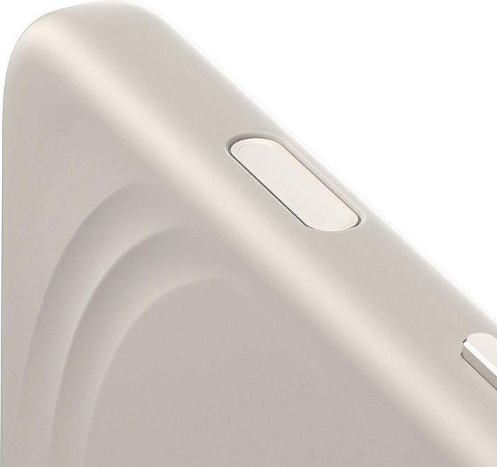 Actual product image PanzerGlass CARE by ® Feature FLOW Case Vanilla w. Cutout for Haptic & MagSafe iPhone 17 Pro (Apple iPhone 17 Pro)