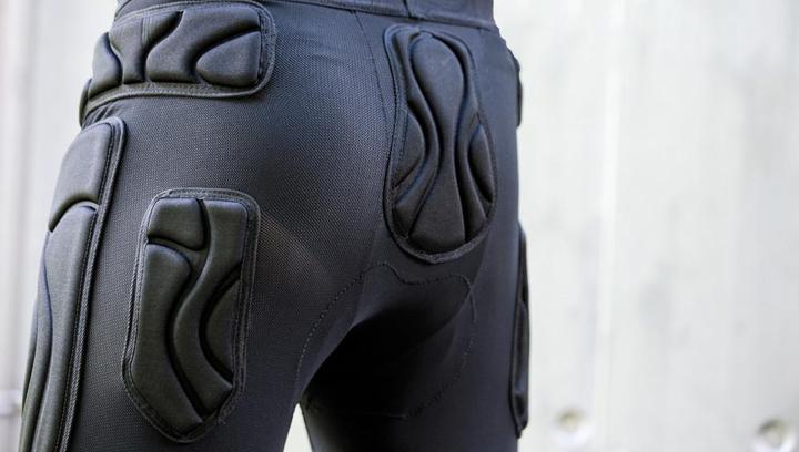 Actual product image Bluegrass Bicycle Wolverine (L, Protector shorts, Unique specimen)