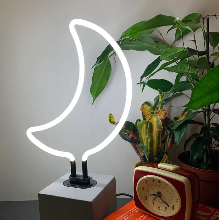 Immagine prodotto Locomocean Lampada da tavolo al neon in vetro con base in cemento - Moon