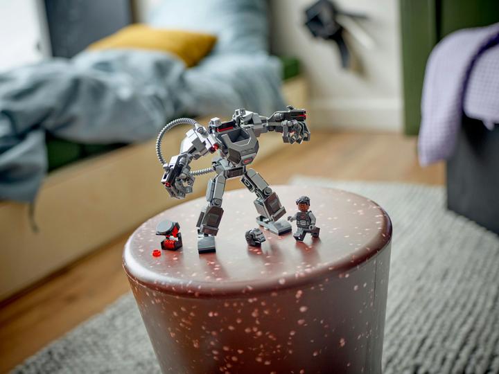 Actual product image LEGO War Machine Mech (76277, LEGO Marvel)
