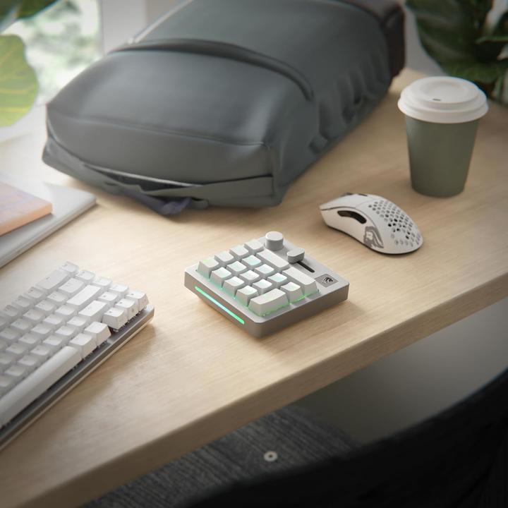 Actual product image Glorious GMMK Wireless Numpad - Fox Switches, grey/white (DE, Cable, Wireless)