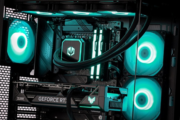 Produktbild Actina . Gaming GameOn (32 GB, 2000 GB, GeForce RTX 5080)