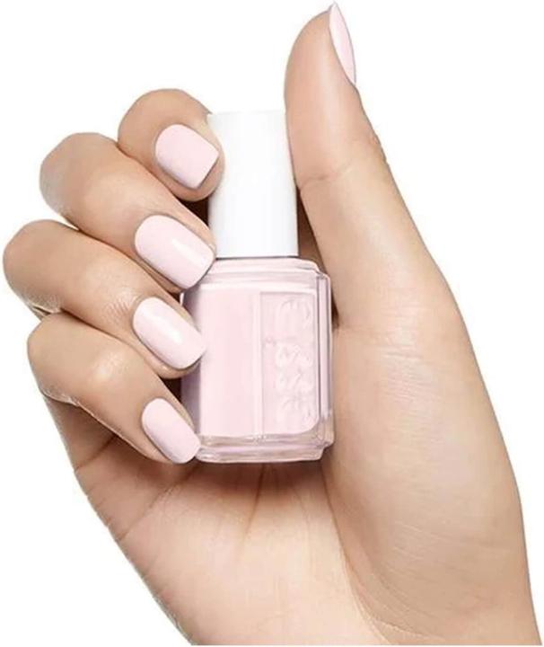 Actual product image Essie Nail Colour (17 Muchi Muchi., Colour paint)