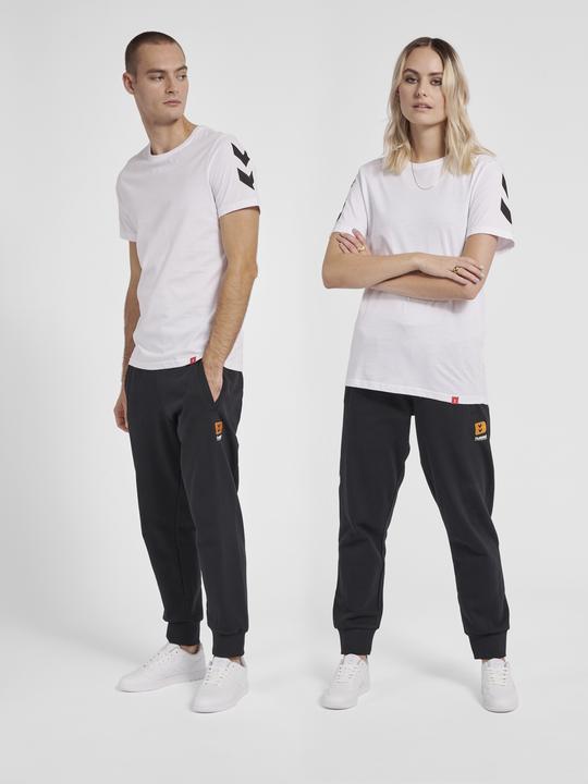 Actual product image hummel Legacy Chevron T-Shirt (S)