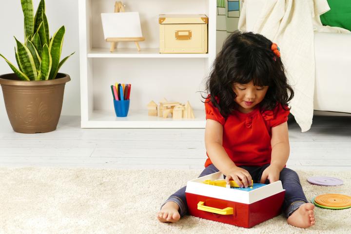 Produktbild Fisher-Price Retro Plattenspieler (Englisch, Deutsch, Französisch)