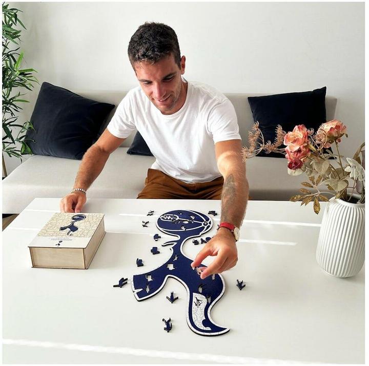 Immagine prodotto Iconic Tottenham Hotspur FC - Logo - Puzzle in Legno Taglia S (150 Pezzi) (150 pezzi)