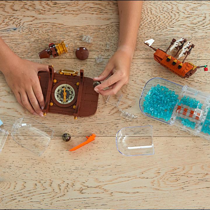 Produktbild LEGO Schiff in der Flasche (92177, LEGO Ideas)