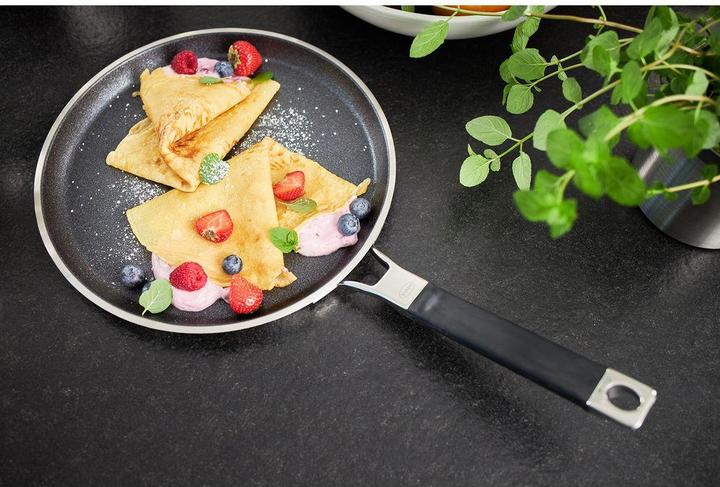 Actual product image Rösle Silence PRO Crêpespfanne (Crêpe pan, 28 x 10 cm)