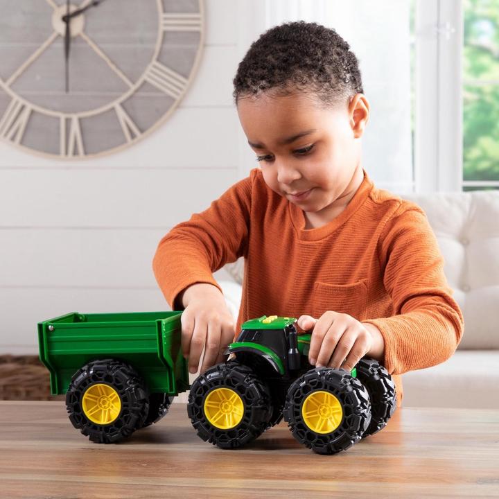 Immagine prodotto John Deere Trattore con rimorchio