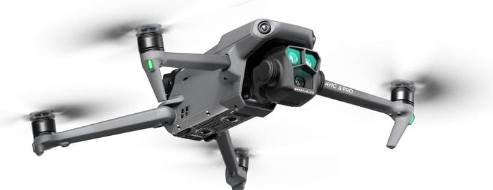 Produktbild DJI Mavic 3 Pro inkl. RC (43 min, 958 g, 20 Mpx)