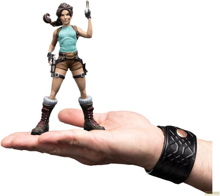 Actual product image Weta Workshop Tomb Raider figurine Mini Epics Lara Croft 17 cm