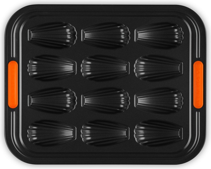 Actual product image Le Creuset Madeleine mould 12