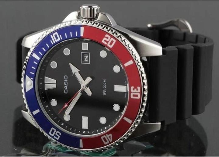 Produktbild Casio MDV-107-1A3VEF (Taucheruhr, 44 mm)