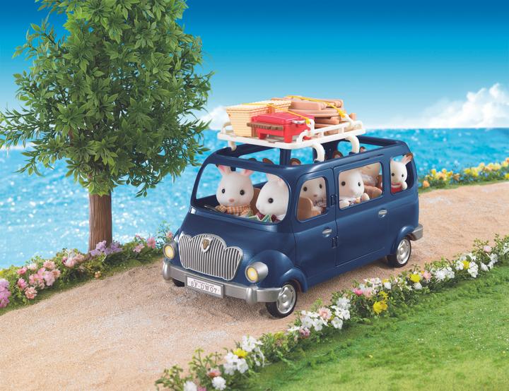 Actual product image Sylvanian Families Seven-seater