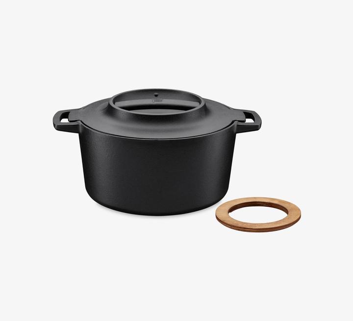 Actual product image Fiskars Norden pot, 4l (Pot, Cast iron)