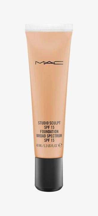 Actual product image MAC Cosmetics Studio Sculpt Foundation (No. NC44.5)