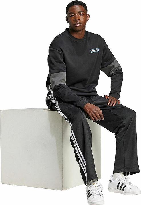 Immagine prodotto adidas IZ4801 (S)