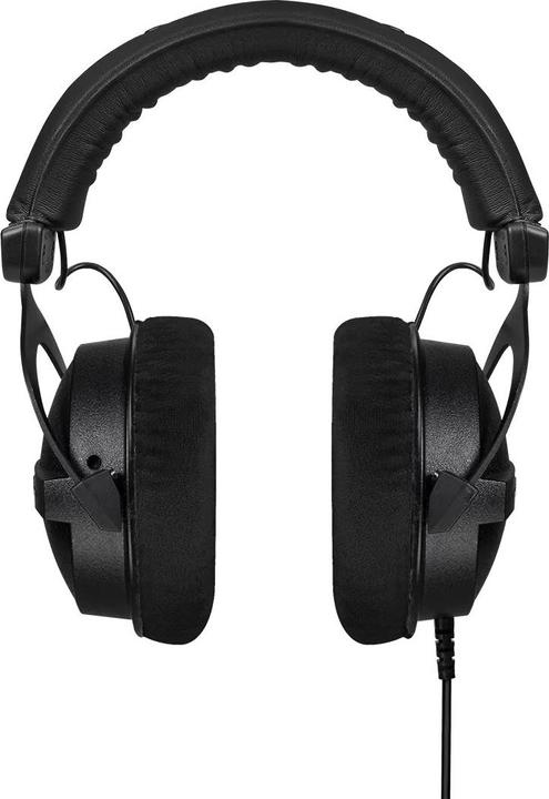 Actual product image Beyerdynamic DT 770 Pro Black Limited Edition (No noise cancelling, Cable)