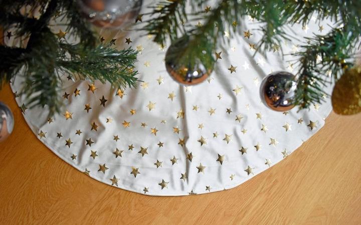 Actual product image Jack Kuschlige runde Christbaumdecke