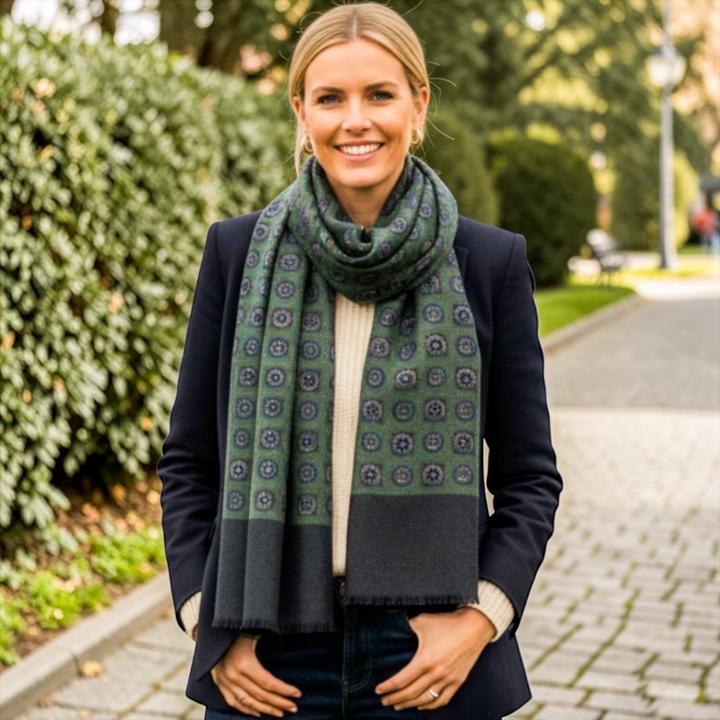 Immagine prodotto Lucky & Love Sciarpa in merino Yalunga