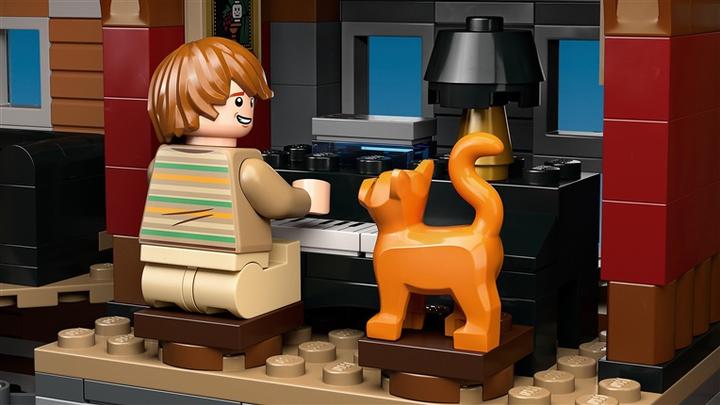 Actual product image LEGO 12 Grimmauld Place (76408, LEGO Harry Potter)