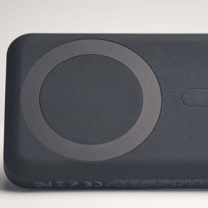 Actual product image XtremeMac Magnetische Powerbank - Kompatibel mit Apple MagSafe (10000 mAh, 20 W, 37 Wh)