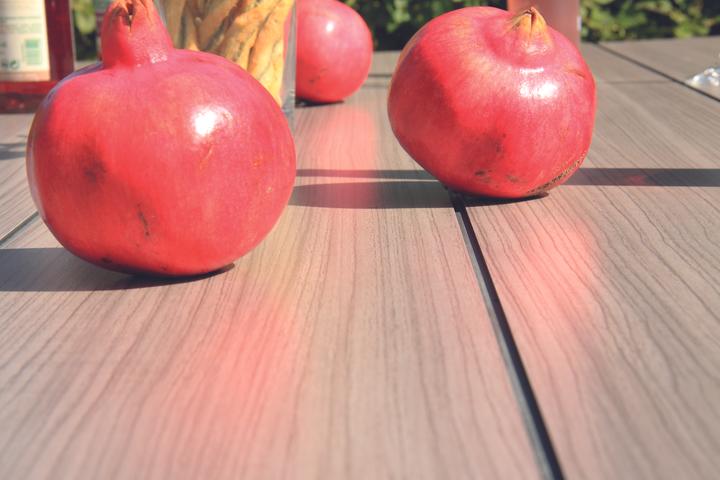 Produktbild Acamp BIARRITZ Gartentisch in edler Holzoptik