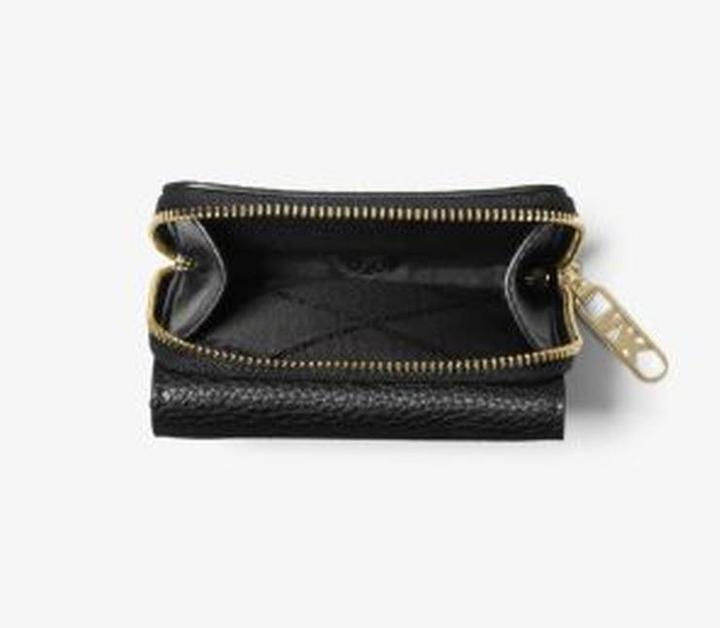 Actual product image Michael Kors Empire Wallet