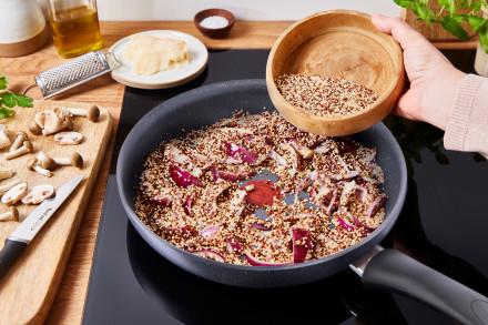 Productafbeelding Tefal Healthy Chef Pan G1500472 Bakken, Diameter 24 cm, Geschikt voor inductiekookplaat, Vaste handgreep (Koekenpan, Aluminium)