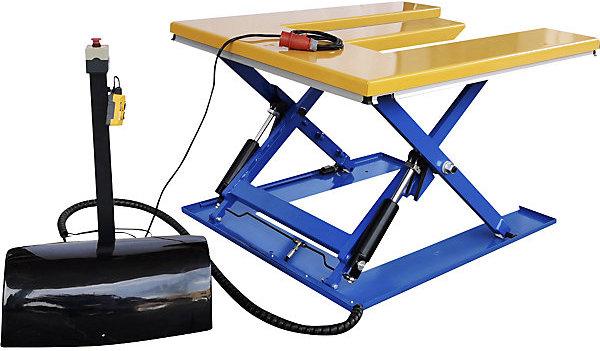 Actual product image eurokraft basic Low profile lift table, E shaped, max. load 1200 kg, hand operated control unit.